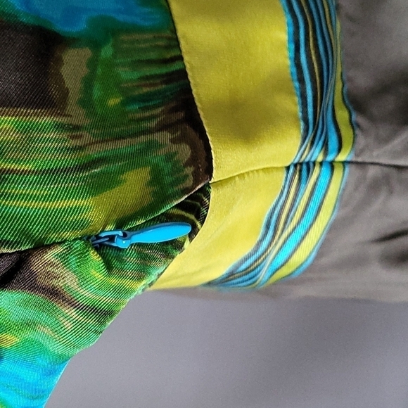 Hype multi color deep vee 100% silk dress NWT - Picture 9 of 13